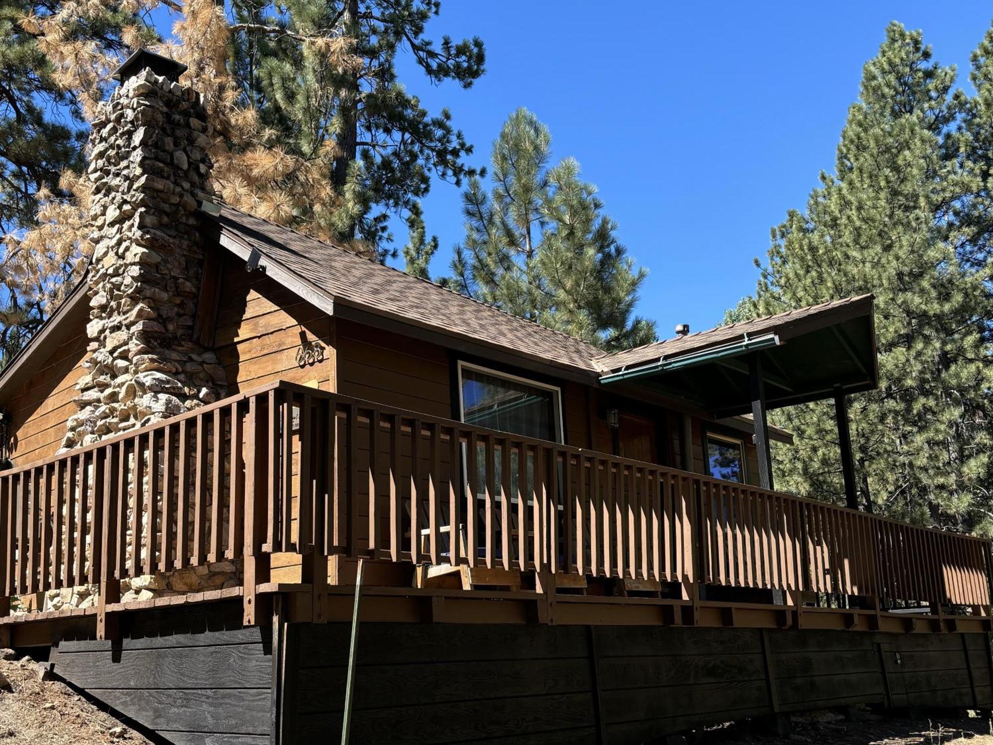 Snow Bunny Lodge - Perfect Big Bear Getaway! Deck With A New Hot Tub And Charcoal Barbecue! Big Bear Lake Exterior photo
